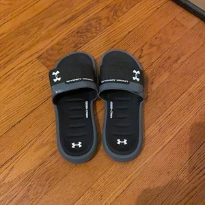 Under Armour adjustable slides